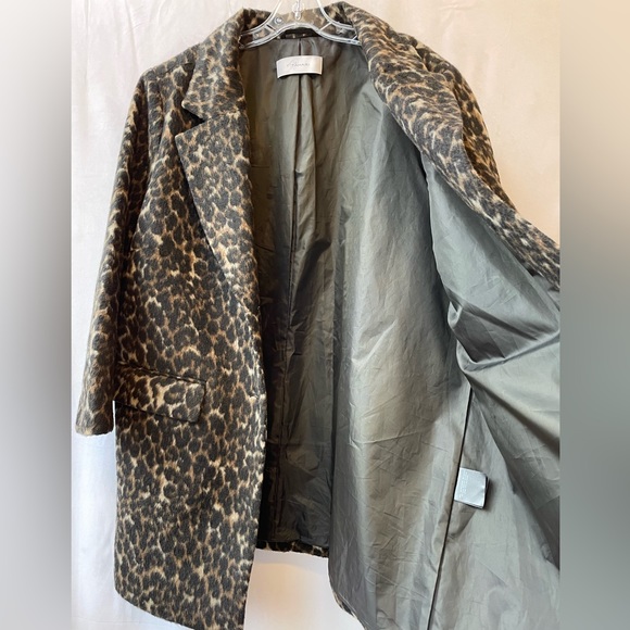 Coat - Picture 2 of 6